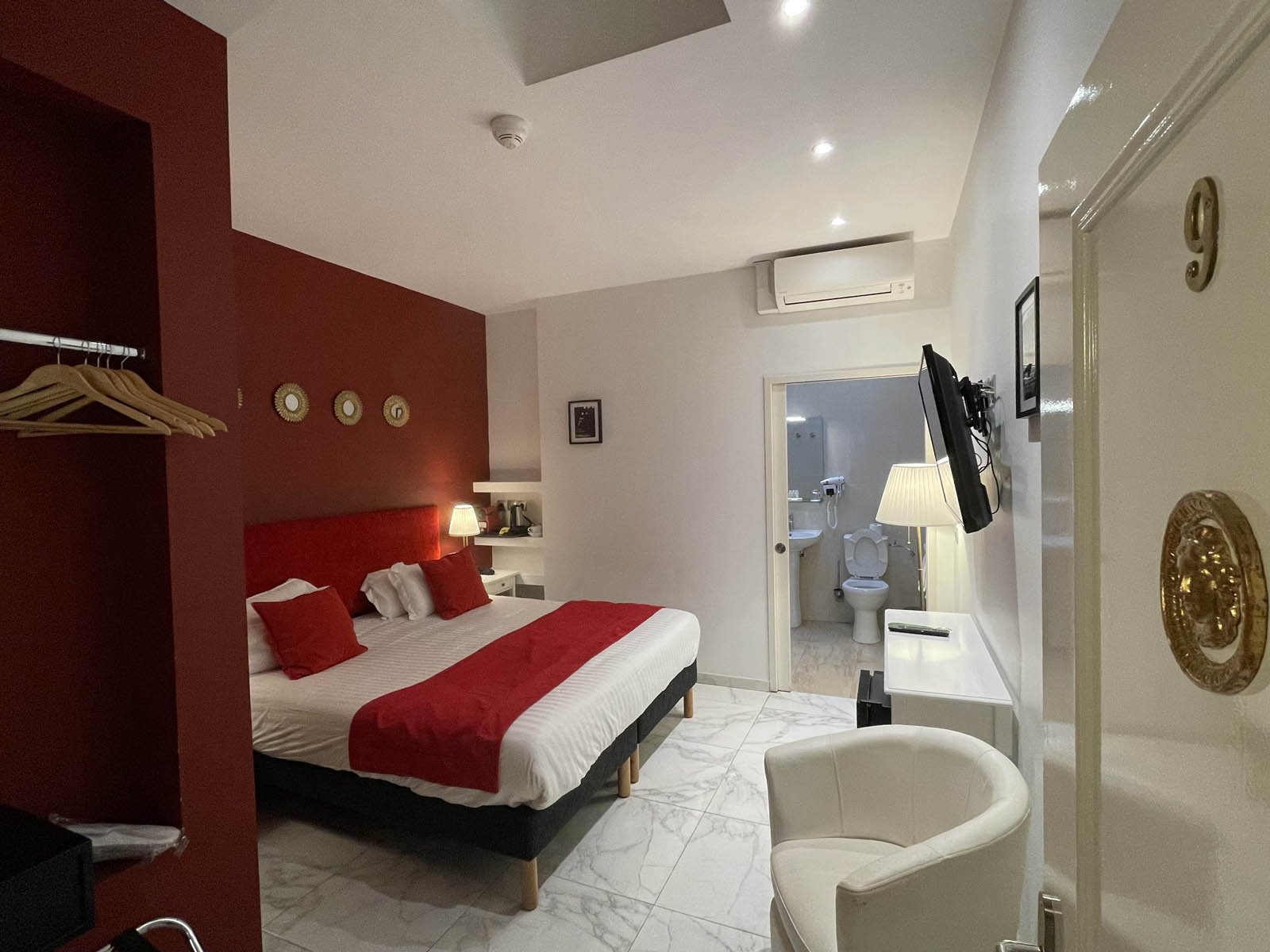 Economy Room (Accessible)